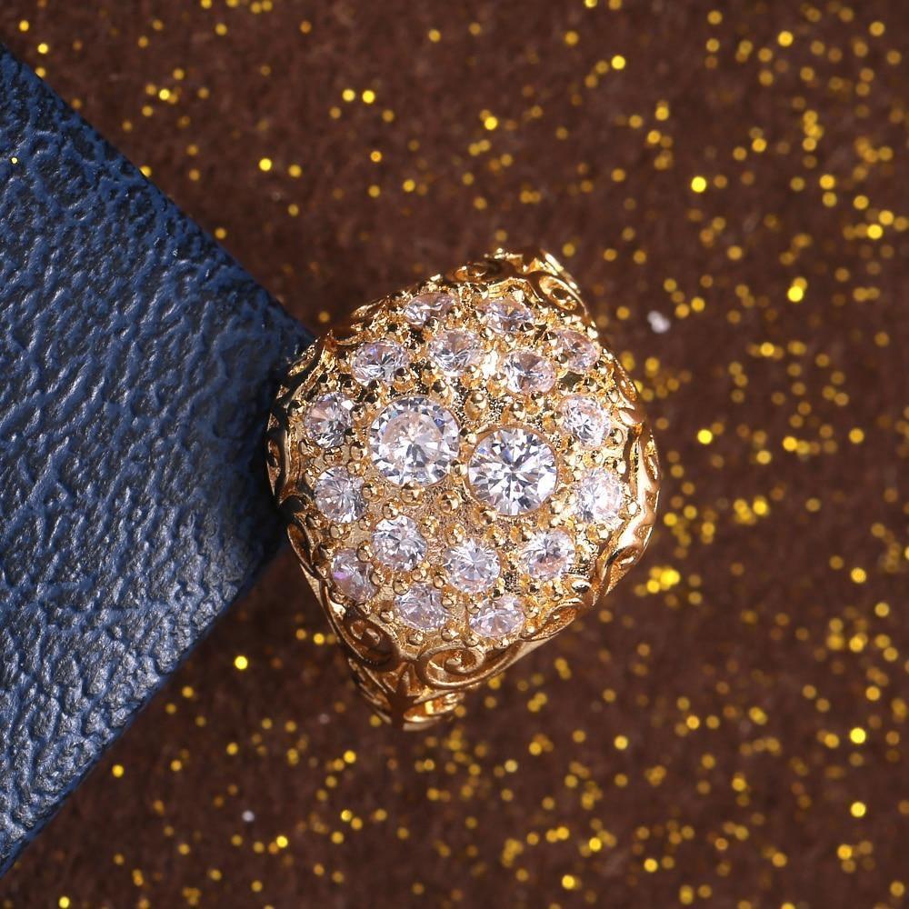 Elegant Vintage Gold Diamond Ring