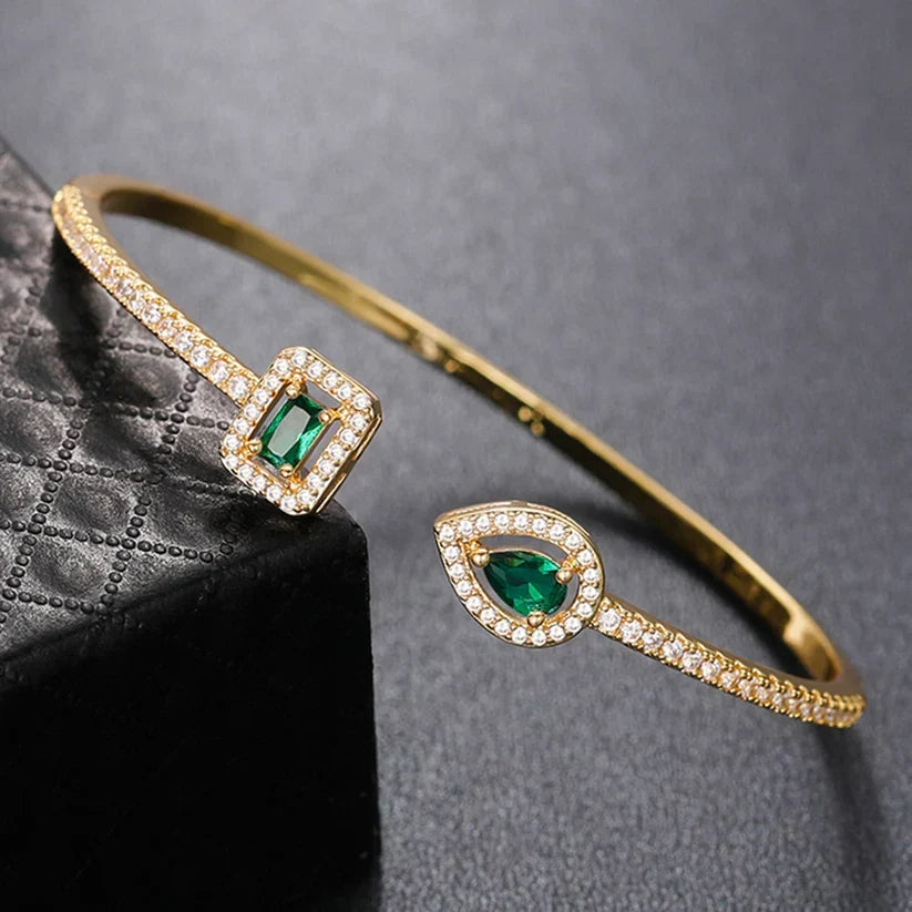 Elegant Gold Sculptural Bracelet