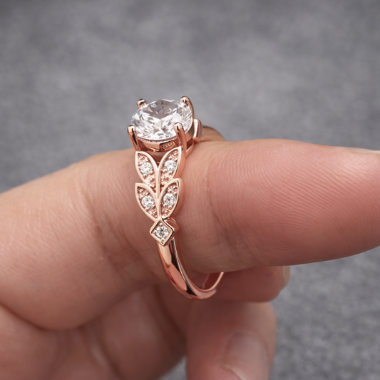 Elegant Zirconia Floral Crown Ring