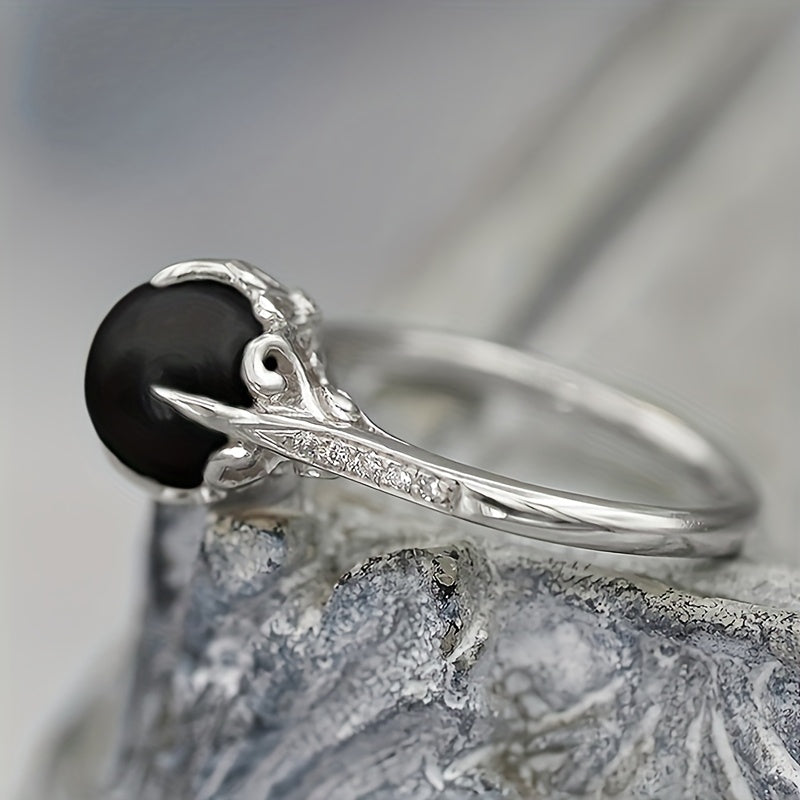 Elegant Vintage Black Zirconia Ring