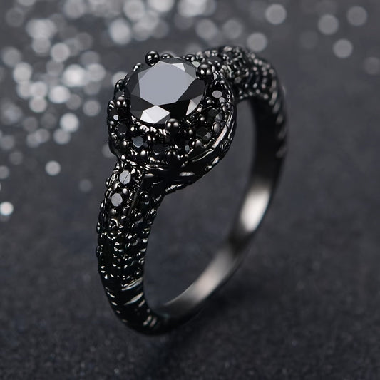 Elegant Vintage Black Zirconia Ring